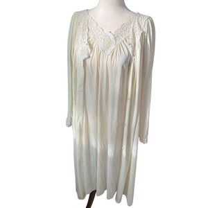 VTG  Shadowline Peignoir Set M Pastel Yellow Lace Robe Nightgown 70's Romantic